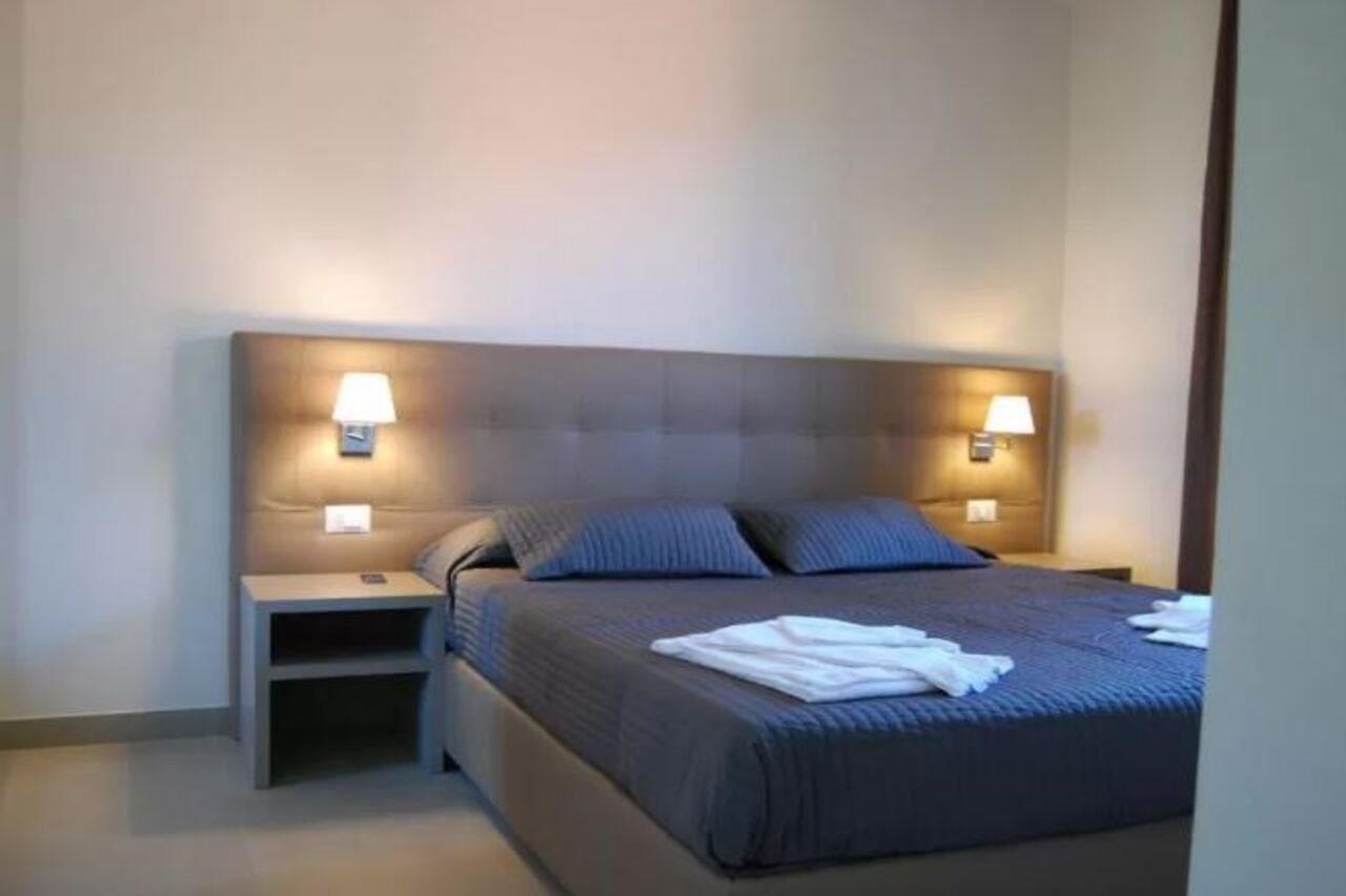 Residenze Al Colle Dei Pini Aparthotel Riccione Buitenkant foto