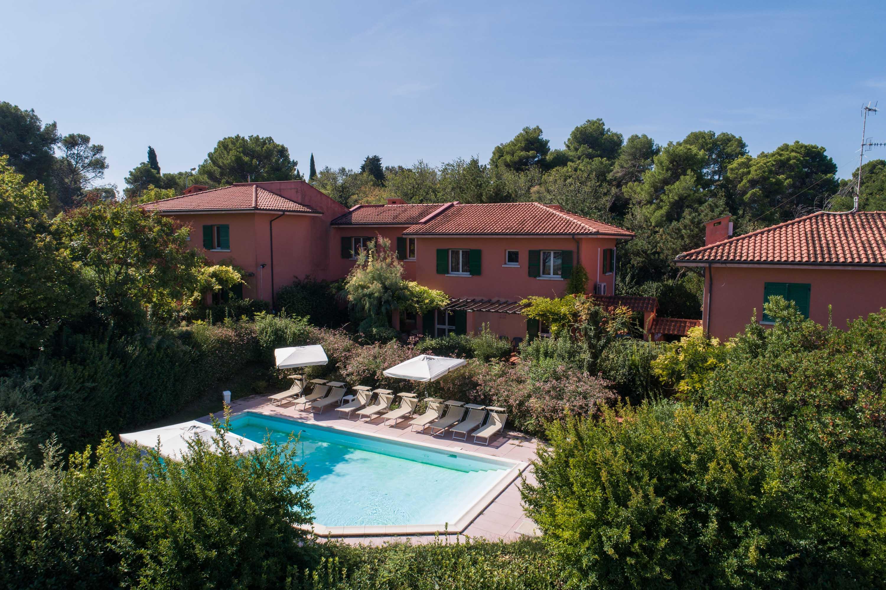 Residenze Al Colle Dei Pini Aparthotel Riccione Buitenkant foto