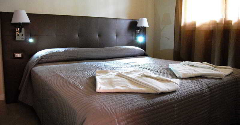 Residenze Al Colle Dei Pini Aparthotel Riccione Buitenkant foto