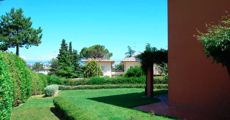 Residenze Al Colle Dei Pini Aparthotel Riccione Buitenkant foto