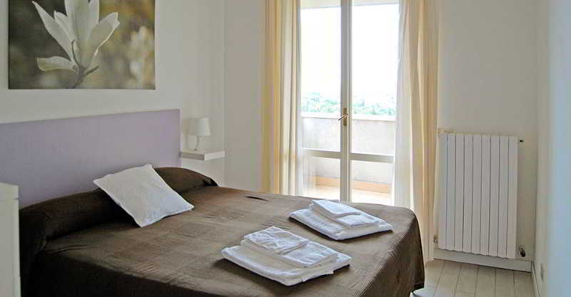 Residenze Al Colle Dei Pini Aparthotel Riccione Buitenkant foto
